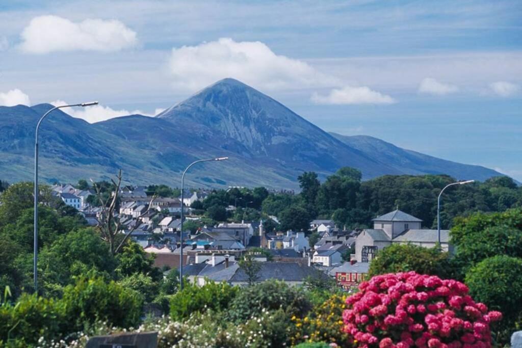 Apartmán Clew Bay Balcony Views - Westport Quay Apt Exteriér fotografie